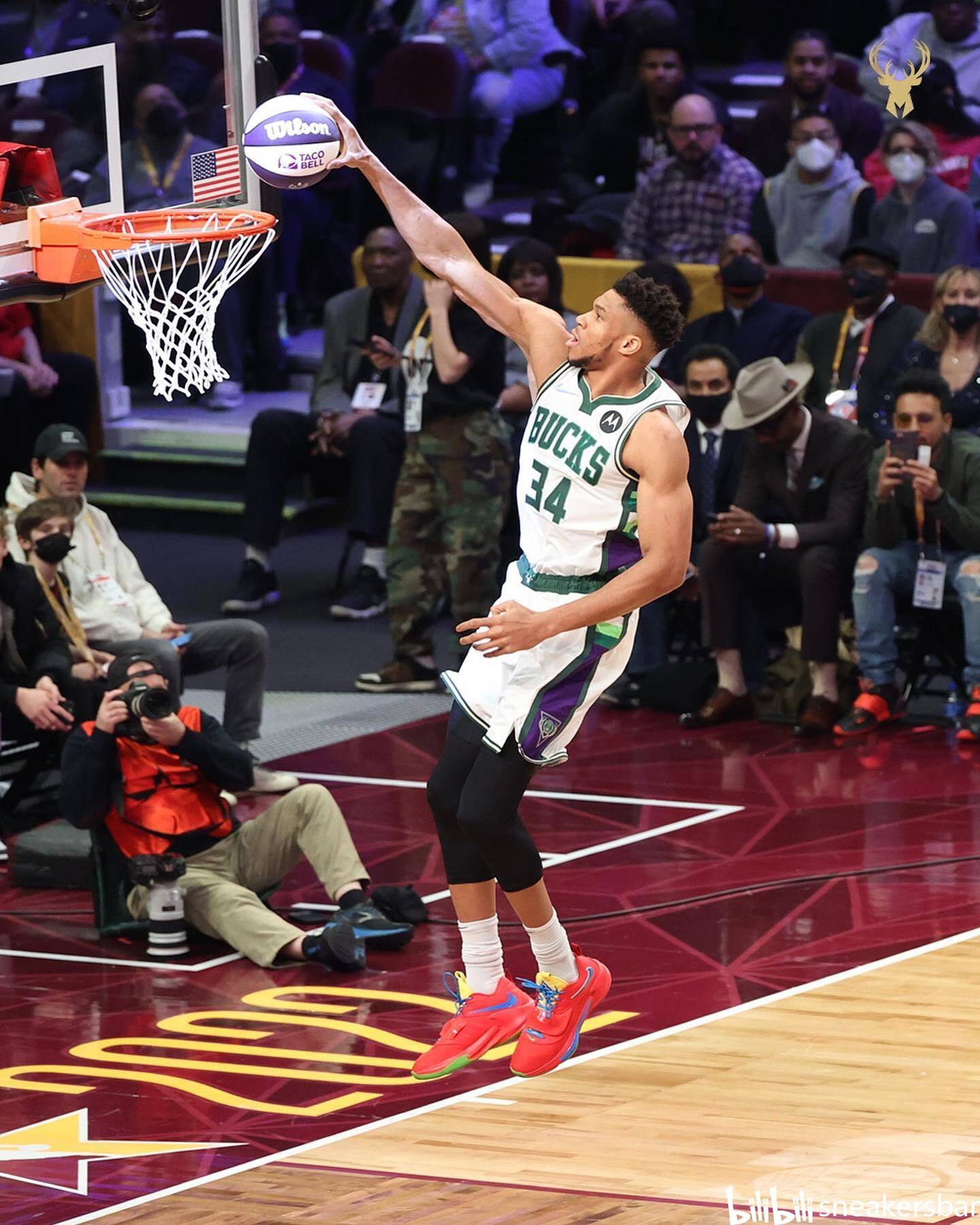 担字母哥在 担字母哥在