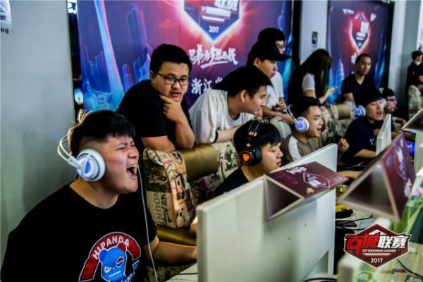 众多篮球爱 众多篮球爱