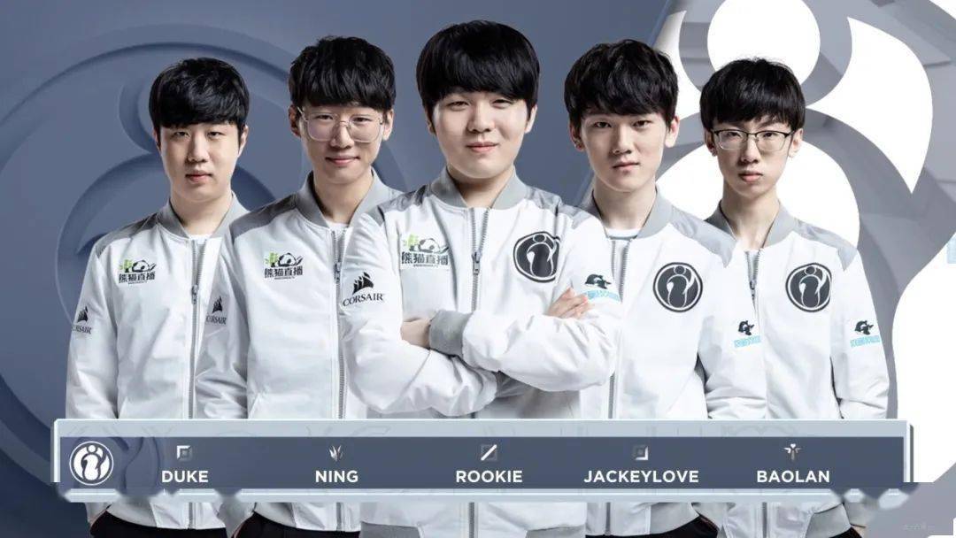 三座冠军奖 三座冠军奖