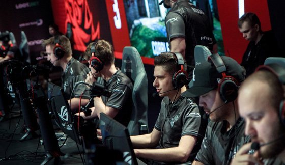 而高质量比 而高质量比