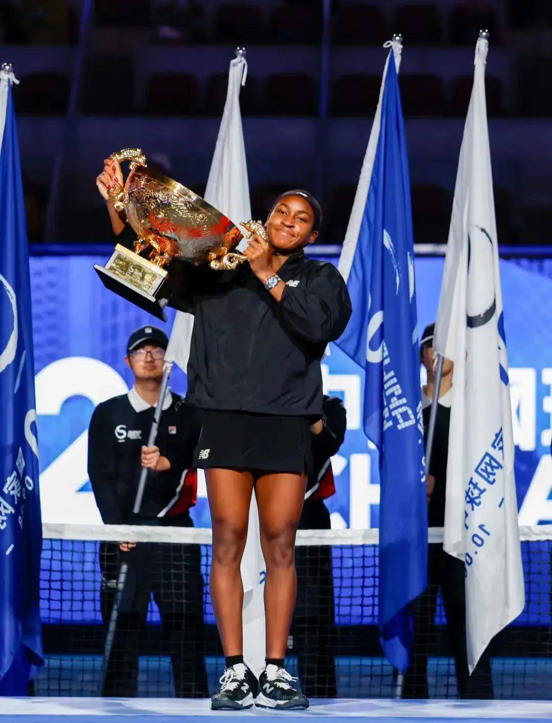 胜中的巨大 胜中的巨大