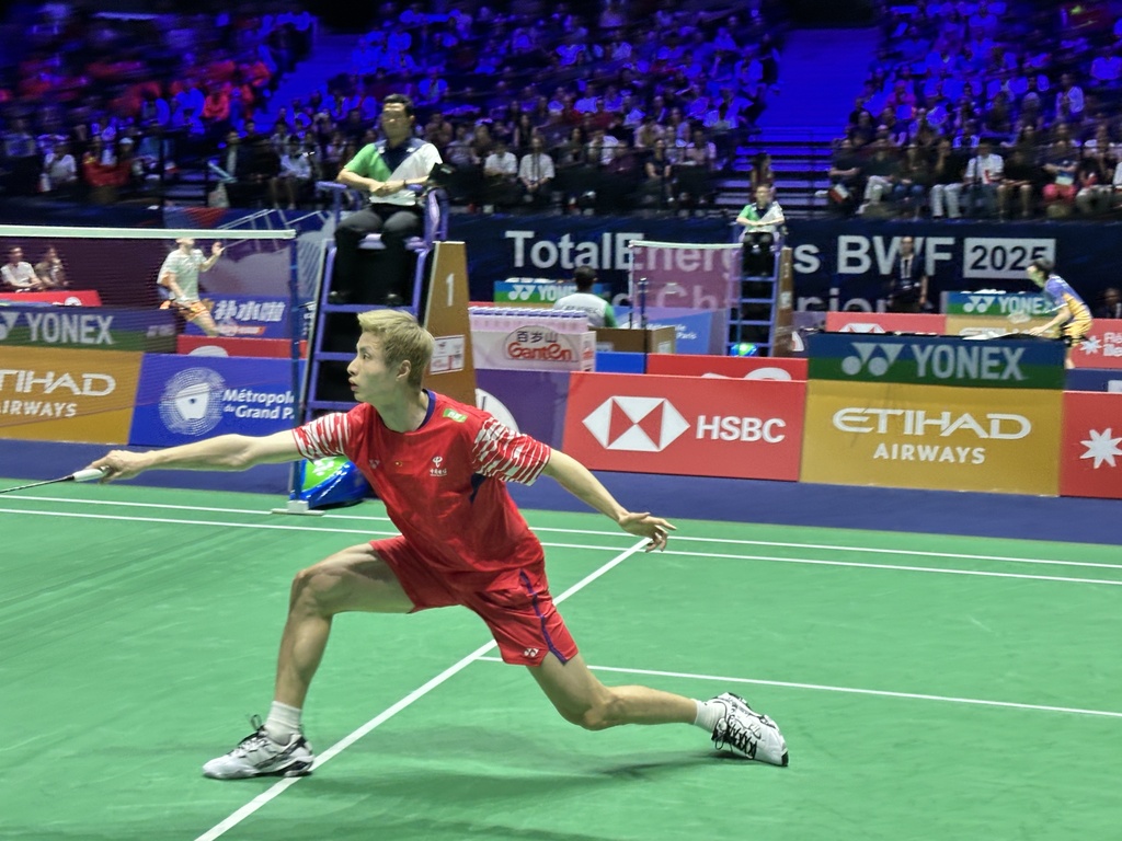 首次无缘季后赛 周鹏18年辉煌纪录告终.