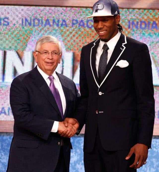 的标签格外 的标签格外