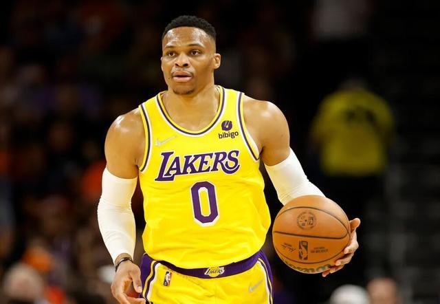 强侧的手递 强侧的手递